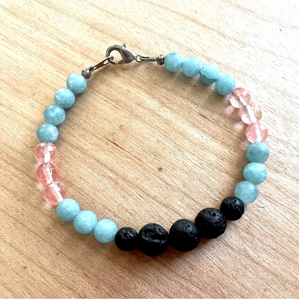 Blue and pink beaded bracelet essential oil diffuser